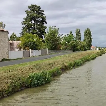 Holiday home Sud Vendee 85, 25 Min De La Rochelle, Maison De 60 M2, 2 Chambres, 4 Personnes, Jardin Clos