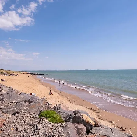 Sud Vendee 85, 25 Min De La Rochelle, Maison De 60 M2, 2 Chambres, 4 Personnes, Jardin Clos